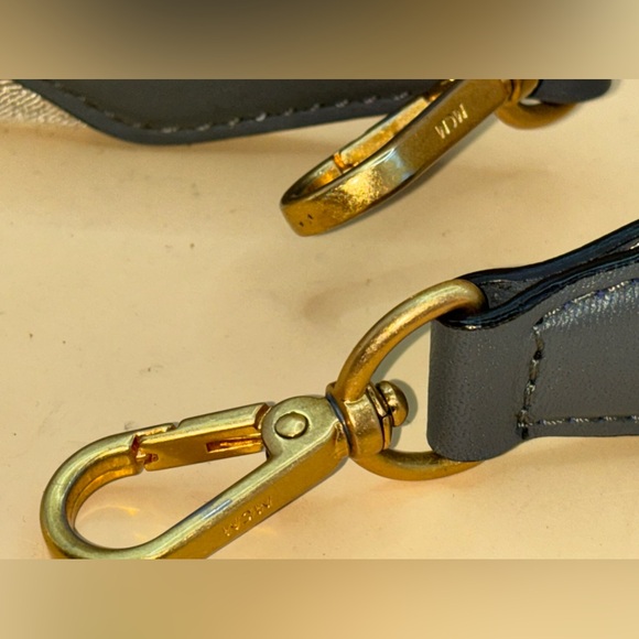 Dark gray/grey mcm Milla is bag strap leather - Picture 2 of 5